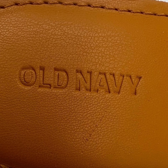 Old Navy Tan Faux Leather Capri Flat Sandals Size 9 1/2 Women’s - Picture 2 of 9